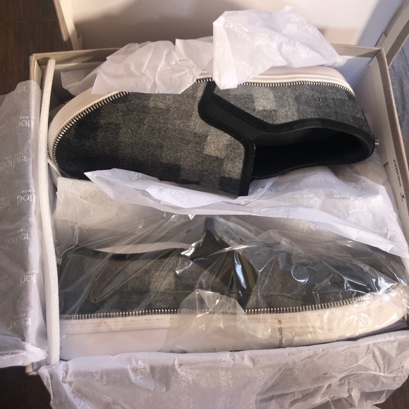 Slip on sneaker - Picture 7 of 8